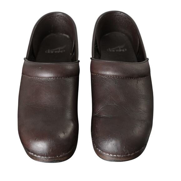 Women's Brown Leather Dansko Clogs - Size 39 / US 8.5 - Picture 8 of 9